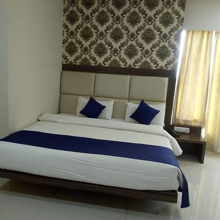 Mnr Resort Piparia Ngoại thất bức ảnh