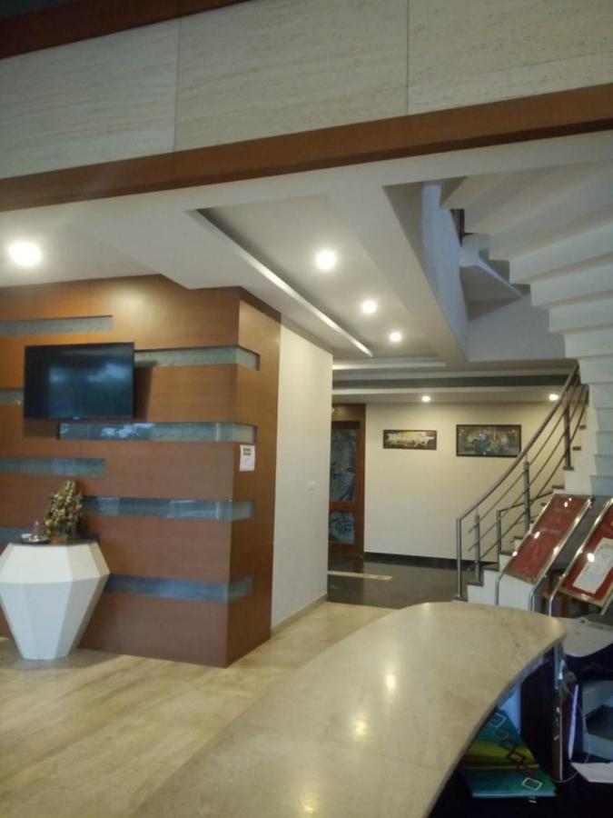 Mnr Resort Piparia Ngoại thất bức ảnh