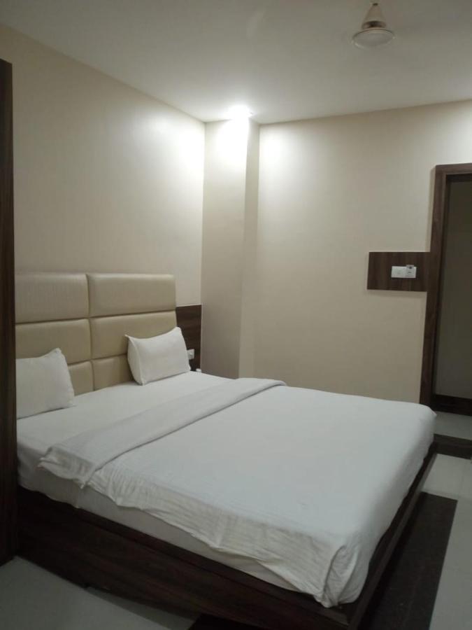Mnr Resort Piparia Ngoại thất bức ảnh