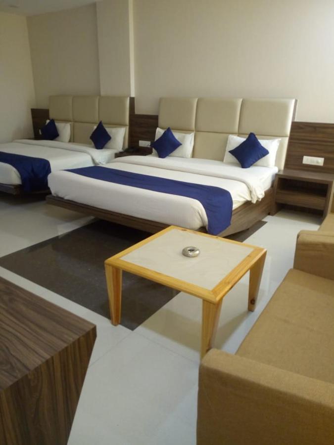 Mnr Resort Piparia Ngoại thất bức ảnh